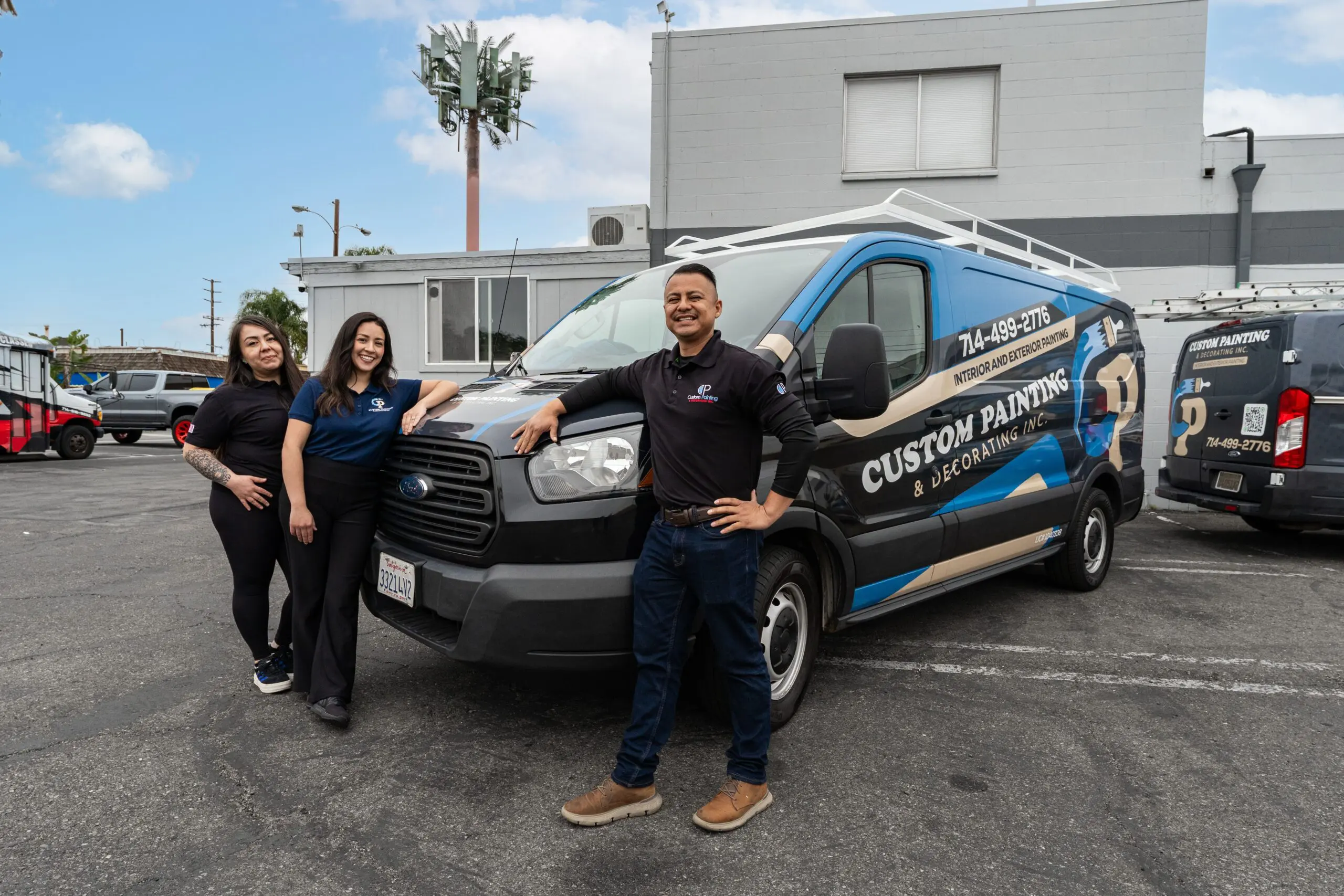 team of custom painting and decorating
